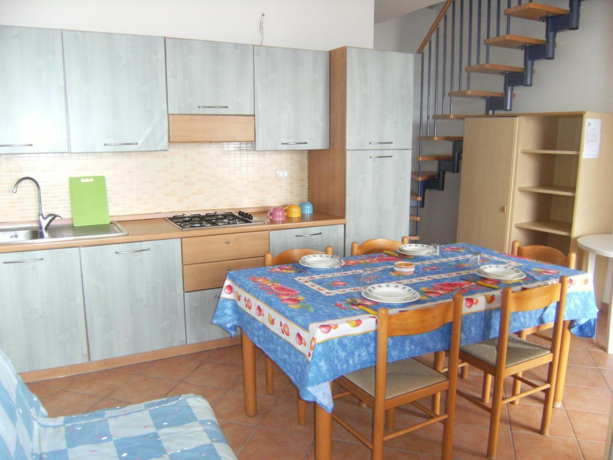 Residence La Darsena Isola Di Capo Rizzuto Esterno foto