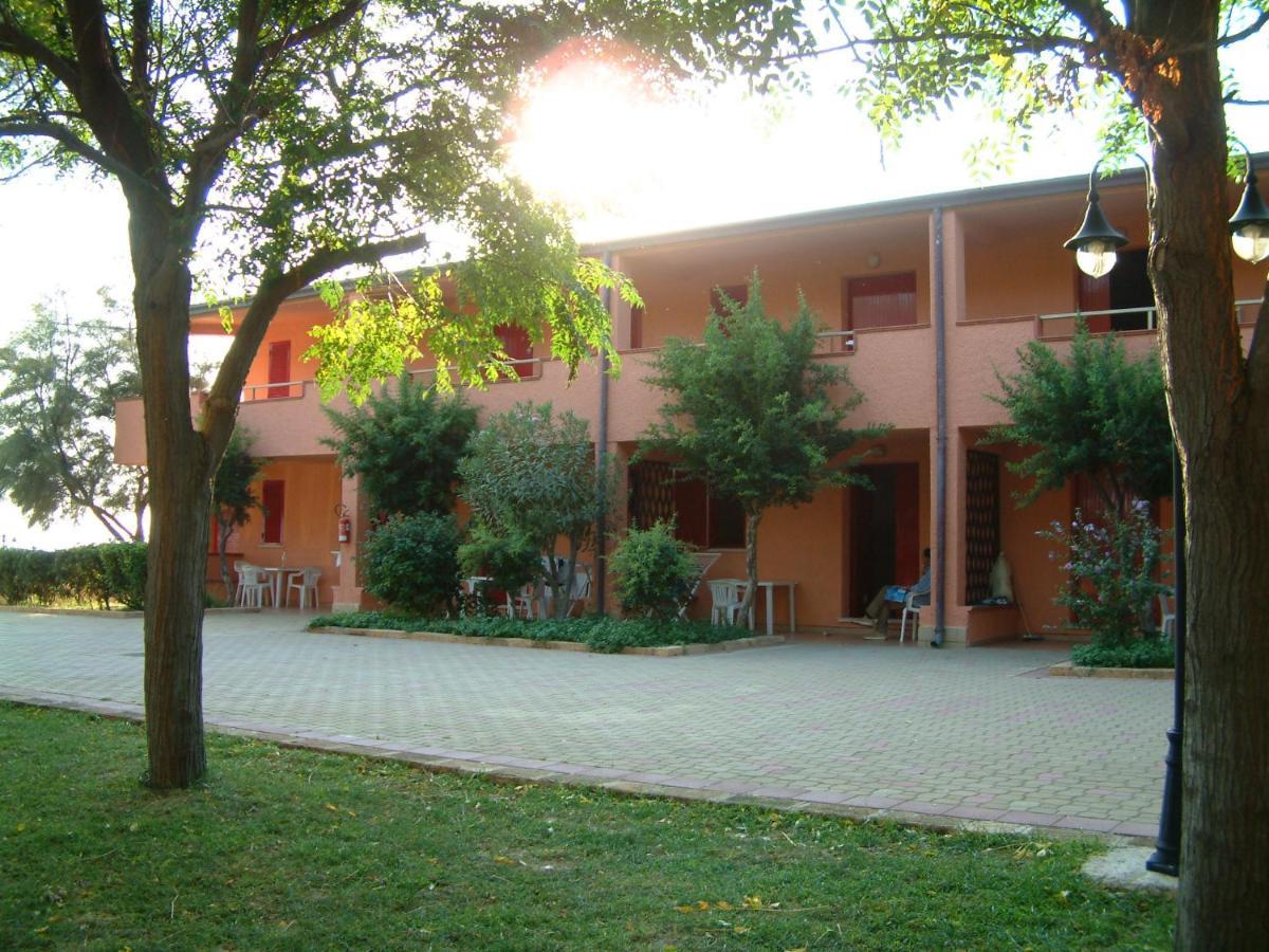 Residence La Darsena Isola Di Capo Rizzuto Esterno foto