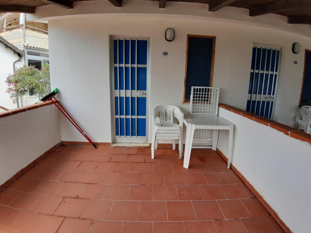 Residence La Darsena Isola Di Capo Rizzuto Esterno foto